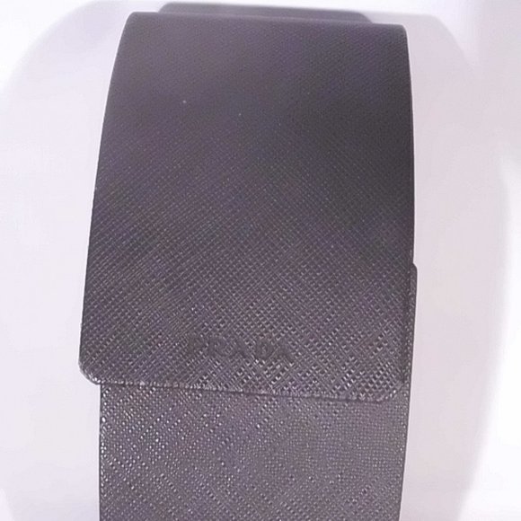 Prada - Picture 5 of 6